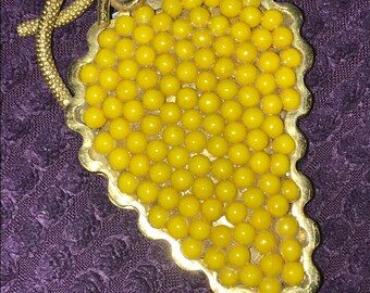 Vintage Dress Clip YELLOW Grapes Harvest Bunch Goldtone VVG