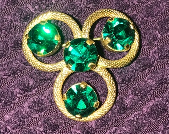 Vintage Green Rhinestone Rope Textured Prong Set Large Round Stones Tri Pin Brooch Unmarked