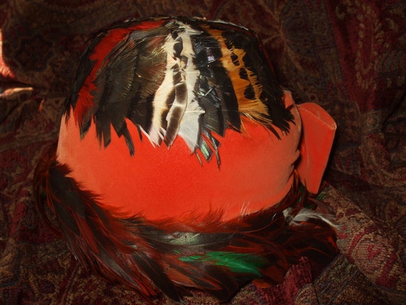 Gorgeous Vintage '40s Feather Velvet Orange Hat M… - image 2