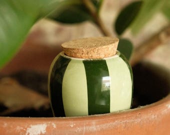 Olla - Gestreift grün von Pepín – Pflanzgefäß zur natürlichen Bewässerung