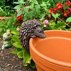 Igel-Blumentopf-Deko aus Harz - 9 cm | Figurine Topf suspendue | Décoration Jardin & Pflanzen – Geschenkidee