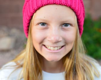 Handgefertigte Grobstrick-Beanie – Magenta Rose Wintermütze