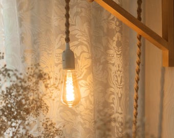 Lampada in macramè per la casa | Stile boho | Lampade bohémien, Illuminazione da parete, Lampada in macramè, Lampada fatta a mano, Paralumi da soffitto, Lampada con supporto in legno