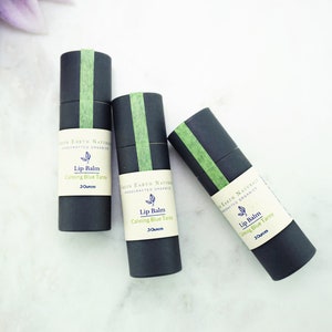 Bálsamo labial calmante de tanaceto azul / Elaborado con aceites y mantecas orgánicos / Sin cera de abejas y vegano