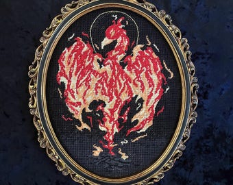 Anastasia | Płonący Feniks z popiołów, haft krzyżykowy, średniowieczna sztuka z drewnianą, złotą ramą