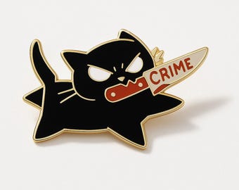 Crime Cat Enamel Pin – Cute Black Cat Knife Pin – Kawaii Badge – Funny Gift – Cute Accessory for Jacket, Bag, Backpack