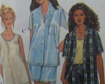 PAJAMAS Pattern • Simplicity 8922 • Womens 26W-32W • Pull On Pants • Knit Top • Shorts • Sewing Pattern • Womens Patterns •  WhiletheCatNaps