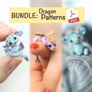 Könnte beinhalten: Ein Set mit Häkelmustern für Drachen. Das Bild zeigt drei Miniatur-Häkeldraachen in Blau-, Lila- und Gelbtönen. Der Text "BUNDLE: Dragon Patterns" wird über den Drachen zusammen mit einem PDF-Symbol angezeigt.