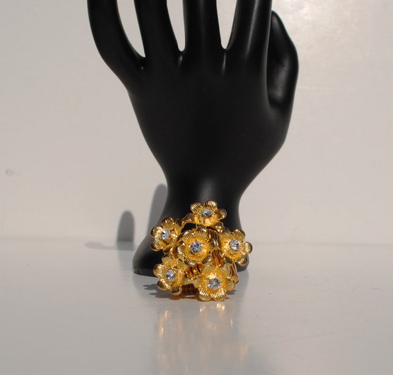 Gold and Rhinestone Flower Ring - image 4