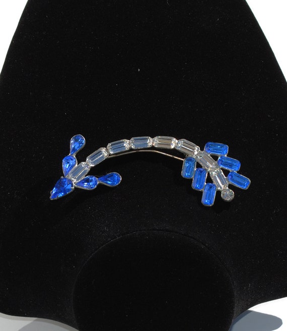 Vintage Art Deco Blue Arrow Rhinestone Brooch - image 3