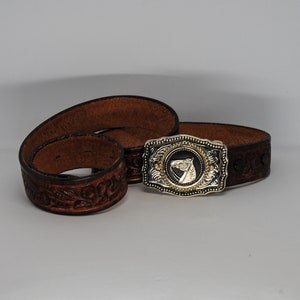 Vintage Western tooled floral Leather Belt with Horse buckle