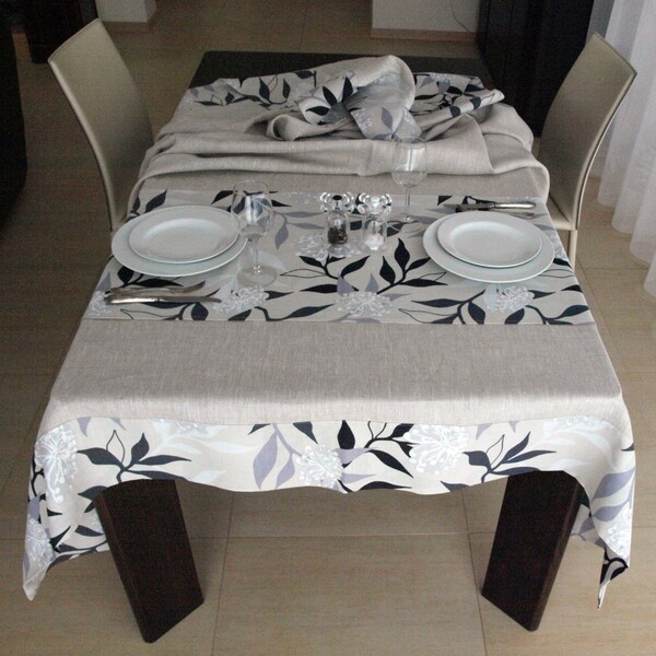 Printed linen table runer