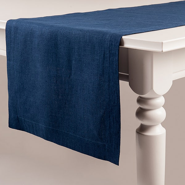 Coureur de table en lin Indigo avec ourlets profonds, coureurs de table en tissu bleu, toppers de table naturels, coureurs de table en lin bleu