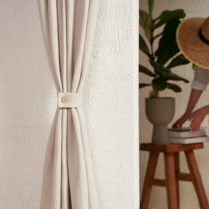 Linen tie backs for curtains. Set of 2 curtain tiebacks with buttons. Custom color fabric curtain holdback with coconut button.