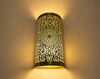 Juego de 2 apliques de pared marroquíes de latón, lámparas de pared de latón hechas a mano, luminaria rústica para una decoración elegante del hogar.