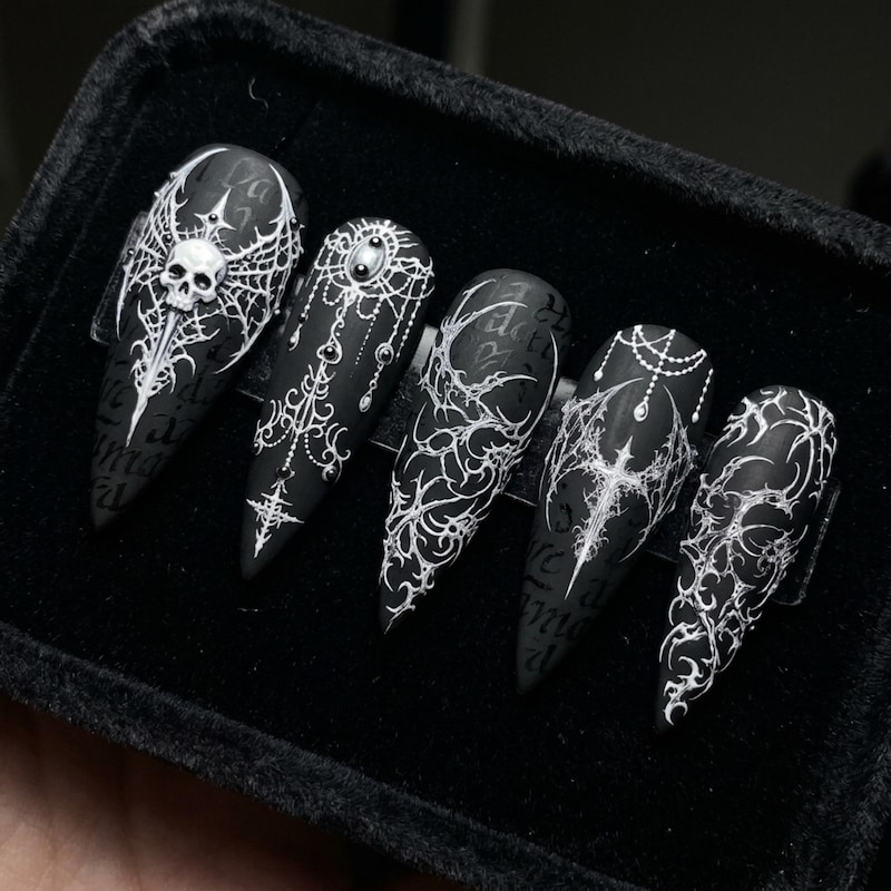 Black Goth Filigree Nails - Etsy