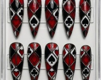 Uñas postizas de vitral oscuro Vegas-Luxe para casino / Caja de regalo maximalista para amantes del póker