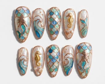 Handgefertigte 3D Mermaidcore Press-On-Nägel, Luxus-Buntglas Ocean Art, Seepferdchen und schillernde Schuppennägel, wiederverwendbares Premium Fake Nails-Set