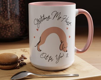 Taza de café con diseño de perro salchicha "Stretching My Heart" / Regalo para perro salchicha