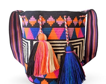 Stylish Unique Wayuu Bag –  Handwoven Colombian Crossbody, Artisan Boho Mochila