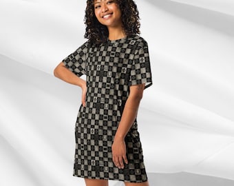 Donker geruite T-shirtjurk dames | Oversized T-shirtjurk met grunge-fleur de lis-patroon edgy streetstyle dambordpatroon stretch stretch