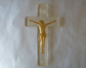 1940s 7" Altar Crucifix / Lucite / 3D Image / Gold Gilt / PM Co / Religious Decor / Rare