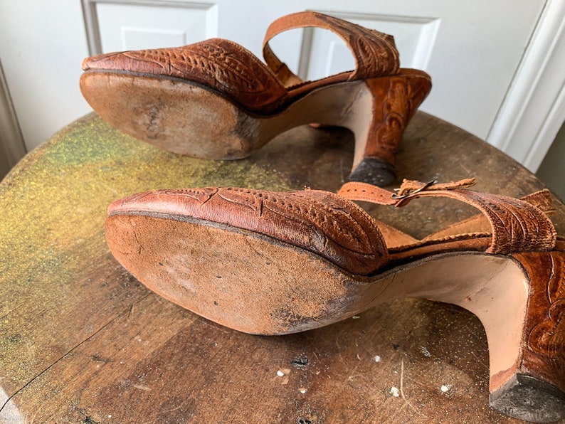 Vintage 1950s tooled leather peep toe sandals Made in Mexico | Etsy