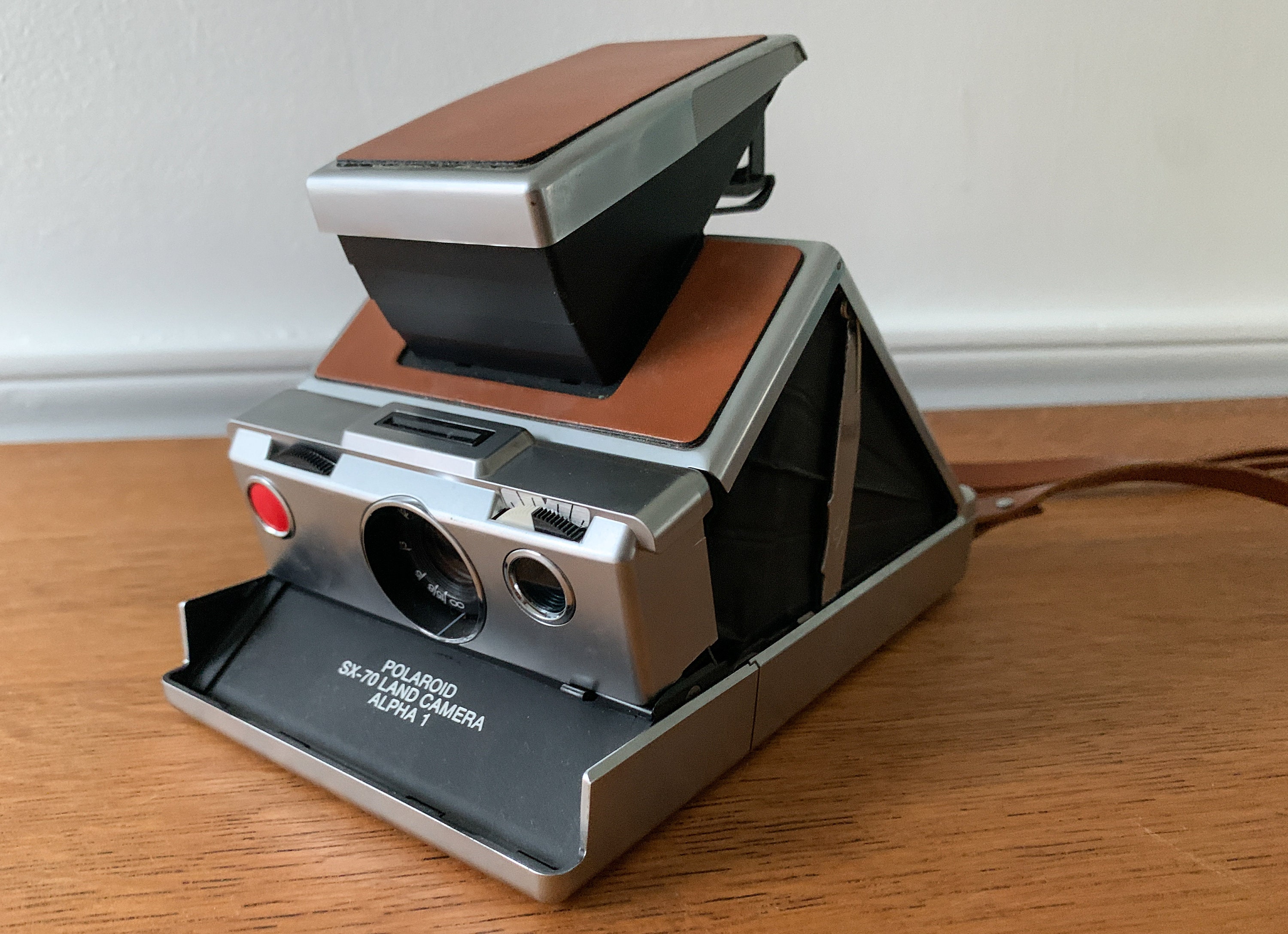 Vintage 1970s Foldable Polaroid SX 70 Land Camera  Alpha 1