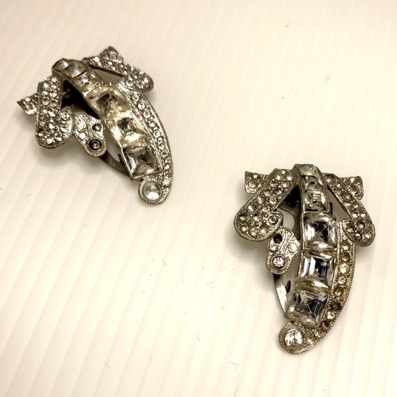 Vintage 1940s pair of silver tone rhinestone dres… - image 3