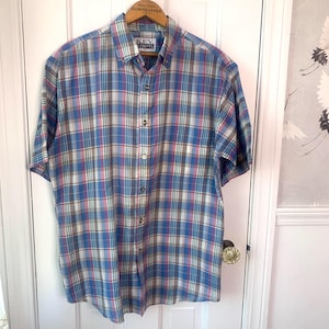 Vintage 90s men&#39;s plaid short sleeve shirt button-up shirttail button-down collar Sz L