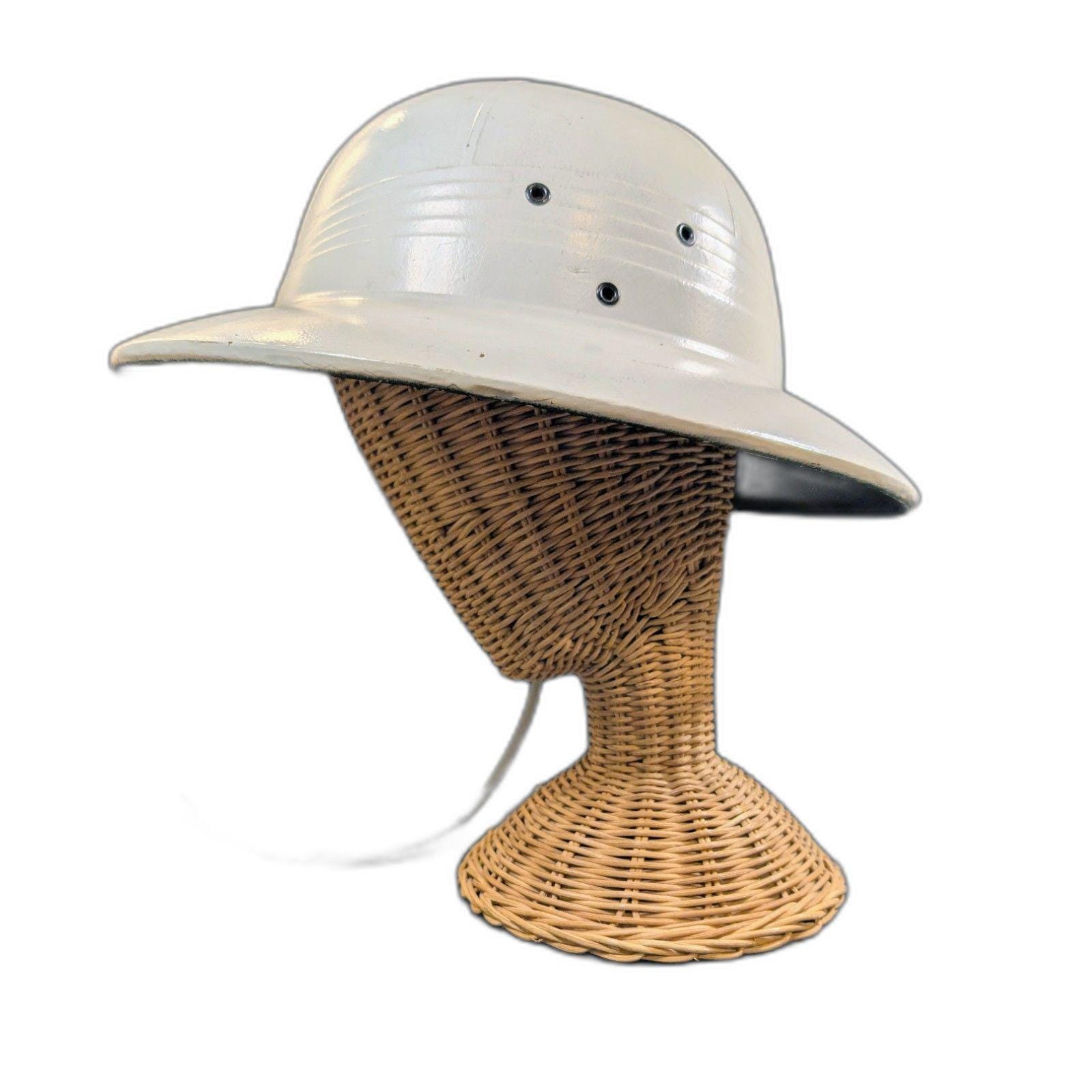 Vintage Sun Fari Safari Pith Helmet Straw Ventilated Adjustable Safari Hat Rare Ladies Vintage (1950s) Hand Woven French Straw Pith  main image 3
