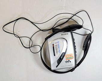 ビンテージ ソニー ウォークマン WM-FX197 ポータブルカセットプレーヤー AM/FMラジオ