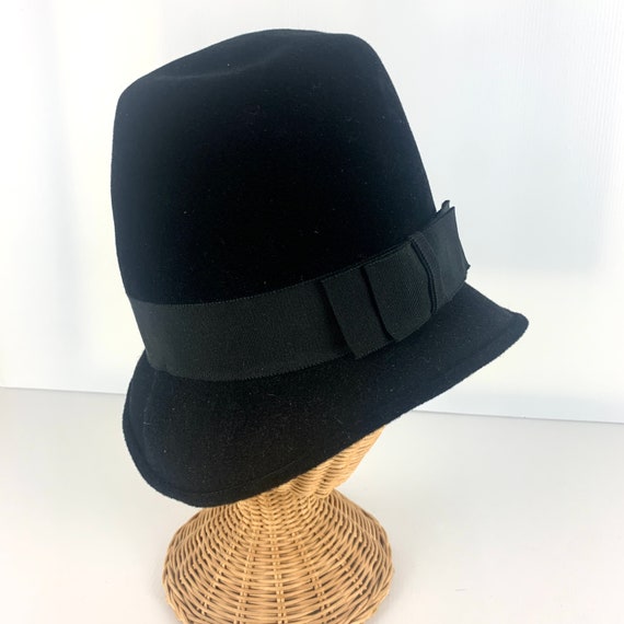 Vintage black velour cloche hat with brim and gro… - image 2