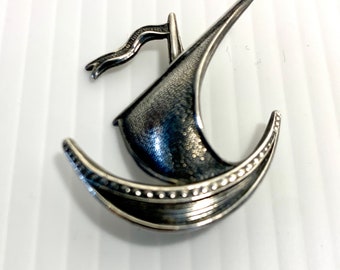 Vintage 50s/60s sterling silver sailboat brooch, pirate ship pin, lapel pin