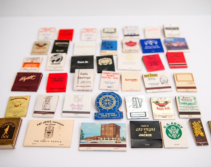 Vintage 40+ pc travelers collection of matchbooks - Las Vegas, Atlantic City, Texas, Michigan, Ohio