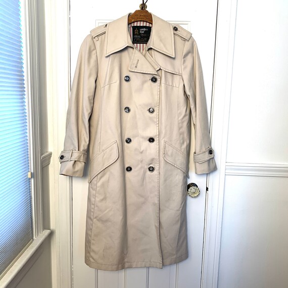 Vintage London Fog Off-white Trench 