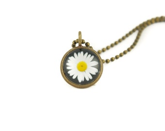 Montauk Daisy Necklace, Gift for Her, Layering Necklaces, Photography Jewelry, Daisy Flower Jewelry, Montauk N.Y.