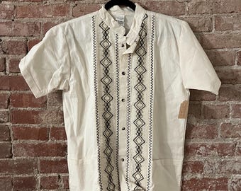 Handwerklich gefertigt Guayabera