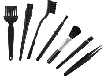 6-in-1 cleaning kit for ports, keyboards and small spaces, anti-static brushes + precision tweezers for electronic devices