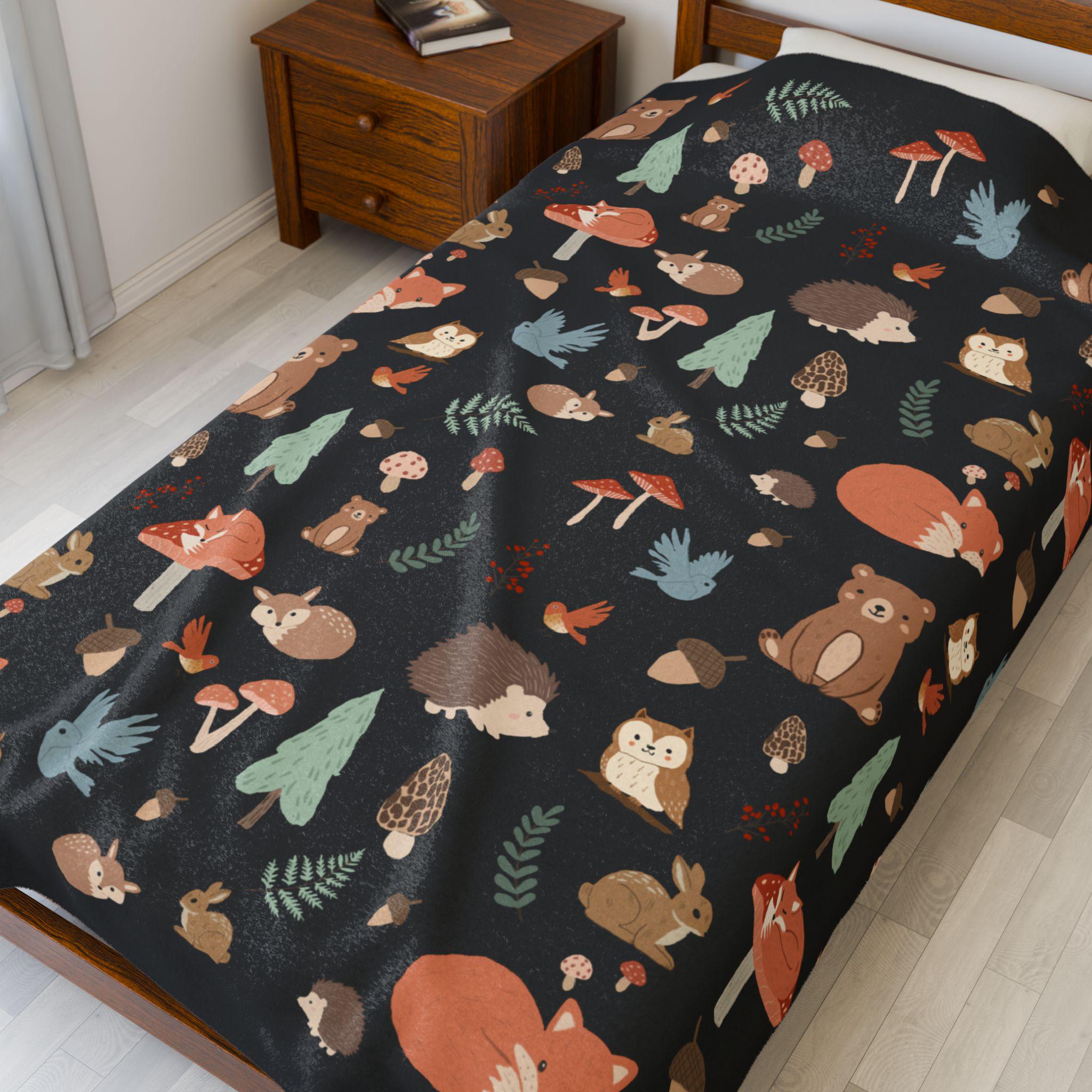 Woodland Animals Pattern Velveteen Blanket | Fox Owl Hedgehog Trees Rabbit Mushrooms Deer Bear Acorn