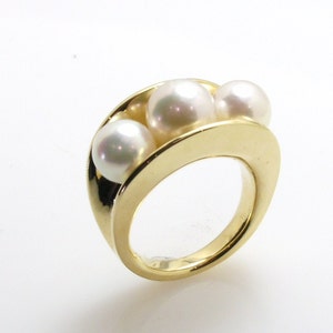 Pearl Ring