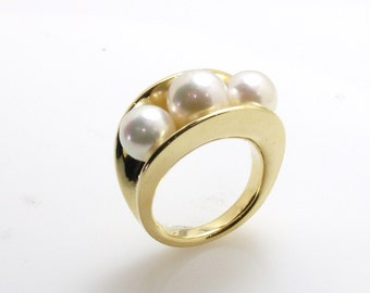 Pearl Ring