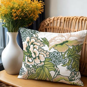 Botanical Green & Beige Pillowcase – Timeless Accent for Living Room and Dorm – Durable, Fade-Resistant Material