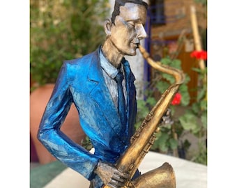 ジャズサックス奏者の置物 - エレガントなミュージシャンの彫刻