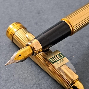 APIS F900G  Gold Plated Fountain Pen F Nib UnUsed Vintage South Korea