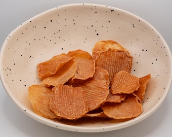 Homemade, Natural & Healthy Treats for Picky Dogs - Crunchy Chicken Chips (2oz)