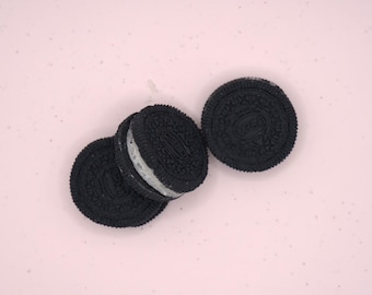 Homemade, Natural & Healthy Treats for picky Dogs - Original Oreo Cookies (3 pieces)