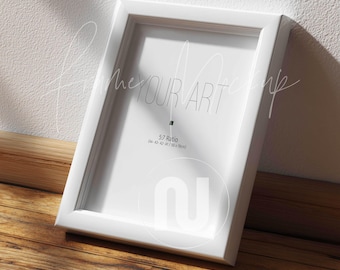 Mockup Din A Single Frame: 5 x 7 verticale print, slim PSD-object (digitale download)