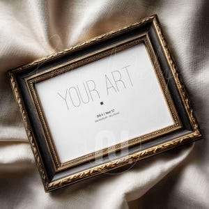 Din A Close Up Detail Frame Mockup: 5x7 Ratio Flat Lay Horizontal Frame PSD