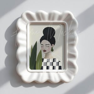 Wellenförmiger ausgebogter weißer Porträtrahmen Mockup: Vertikaler 4x5-Druck (PSD & JPG)